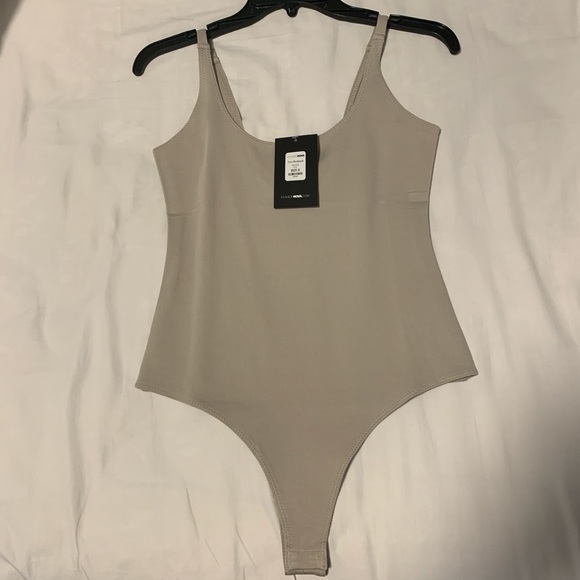 Fashionnova Bodysuit - Picture 3 of 3